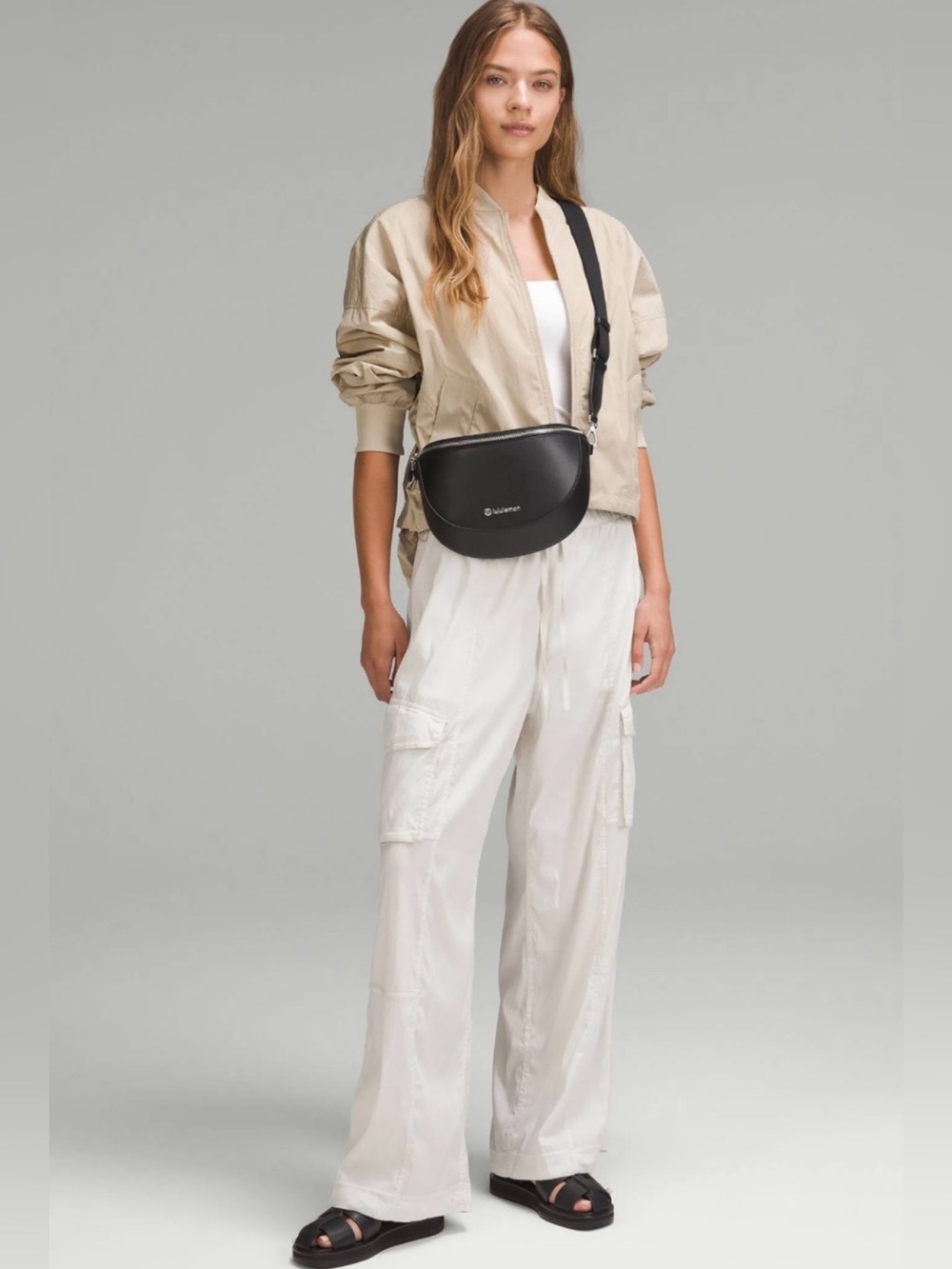 Brand New Lululemon Cactus Leather Alternative Saddle Crossbody Bag 2L Black - Picture 2 of 6